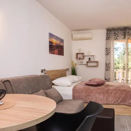 Oasis Of Peace - Lavica Premium Podstrana